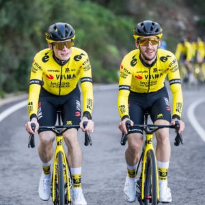 Abbigliamento Uomo Maglia a Manica Lunga Team Visma Lease a Bike 2025