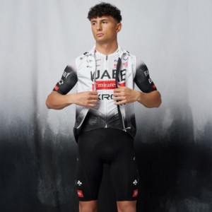 Abbigliamento uomo Gilet Pissei UAE Team Emirates 2025